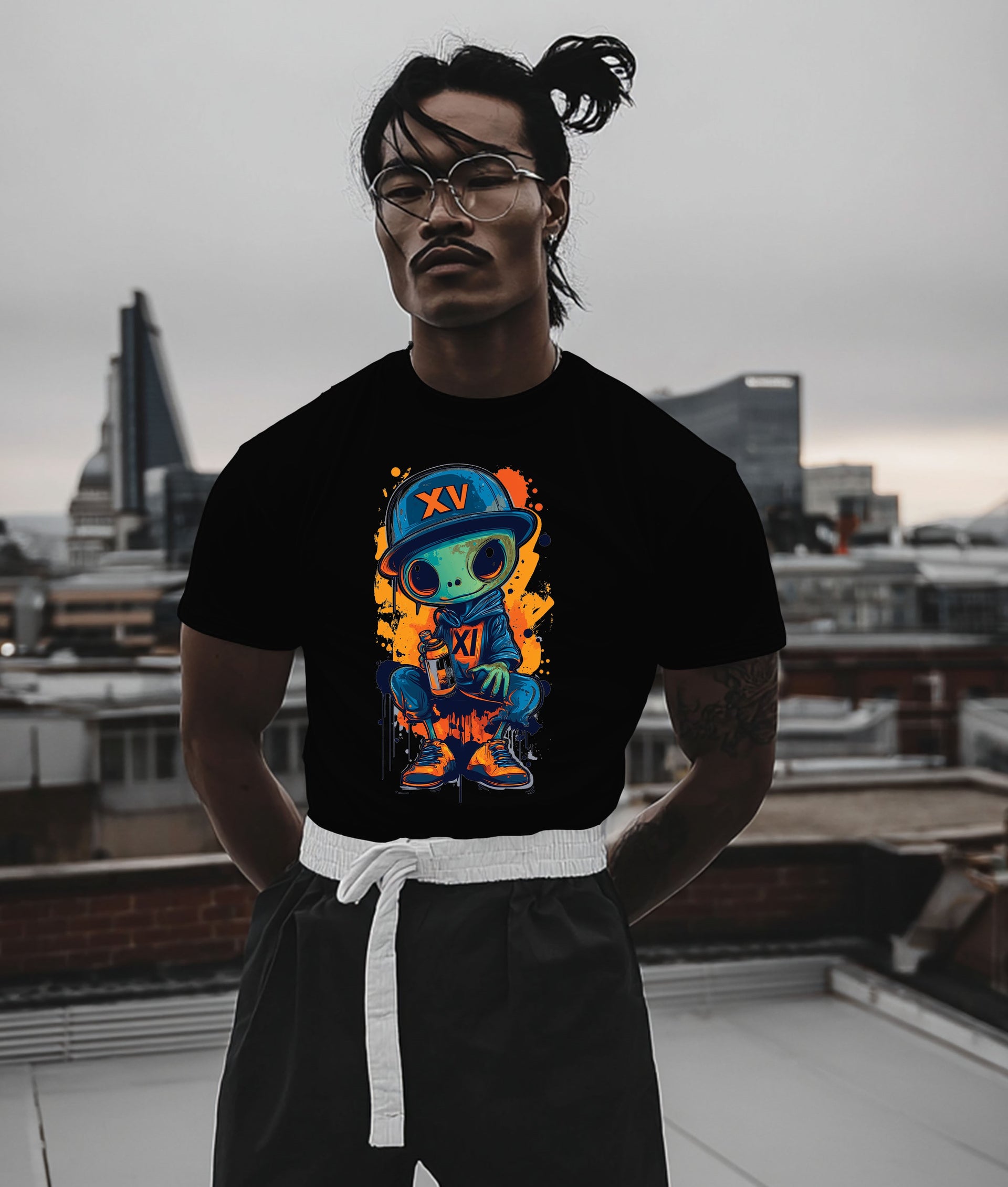 Graffiti Alien Art T-Shirt – Bold Streetwear Design
